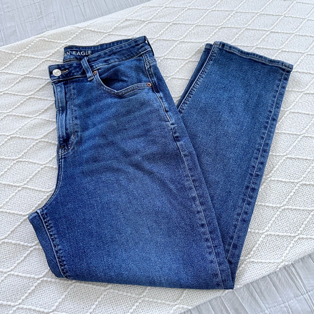 American Eagle mom jeans